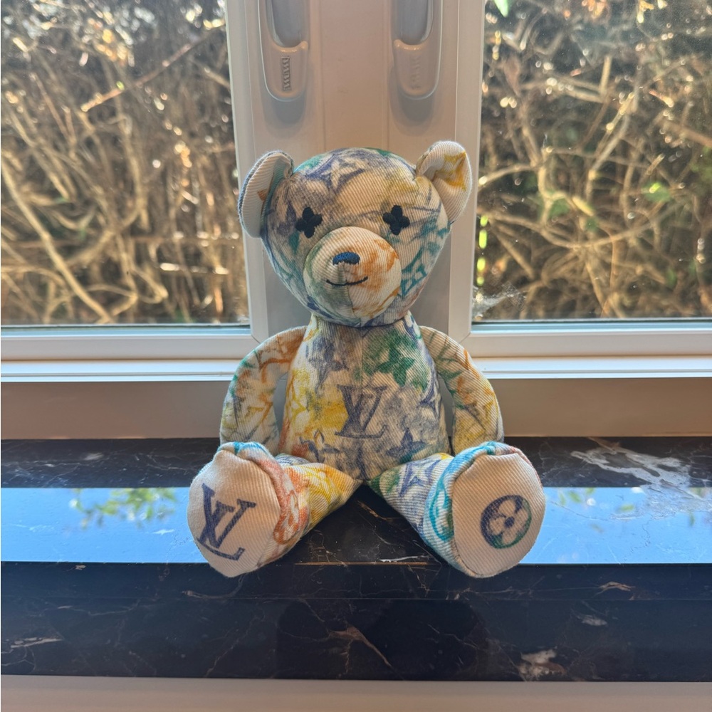Louis Vuitton Dou Dou Bear (Virgil Abloh) - Picture 2 of 11